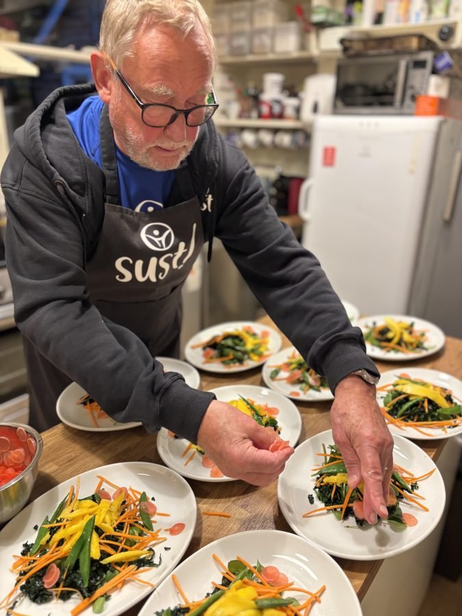 dad-prepping-salad-sfl-oct-25-675x900